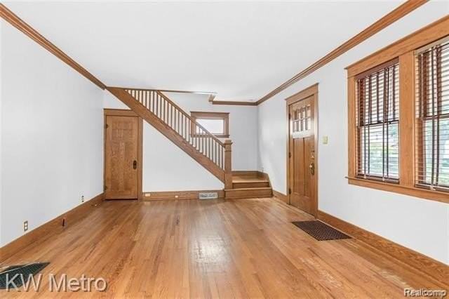 620 W 4th St - Photo 6 of 28