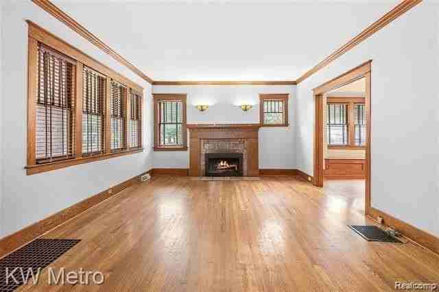 620 W 4th St - Photo 7 of 28