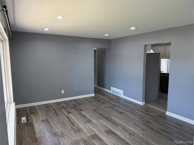 32246 Oakview Dr - Photo 2 of 20