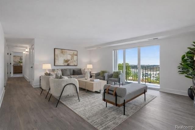 411 S Old Woodward Ave #924 - Photo 3 of 18