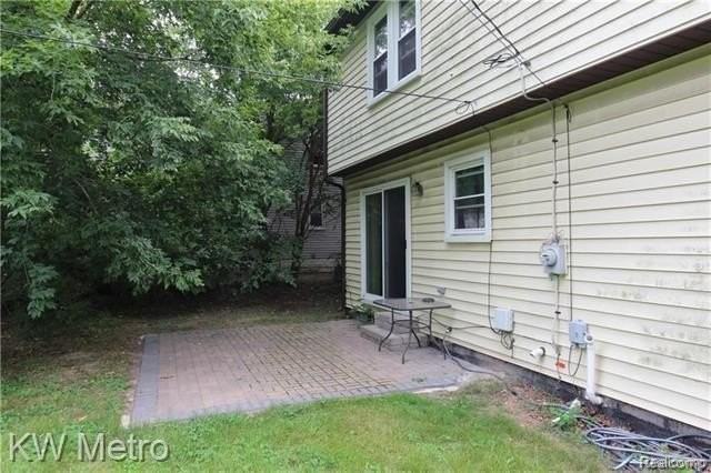 311 Woodlawn Ave - Photo 3 of 18