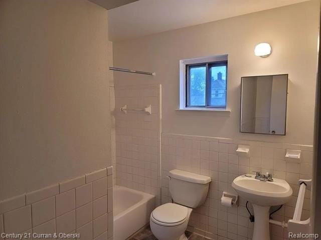 2753 10th St #5 - Photo 6 of 9