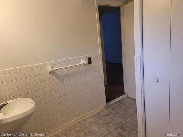 2753 10th St #5 - Photo 7 of 9