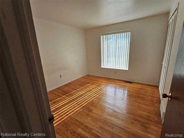 29576 City Center Dr #4 - Photo 4 of 15