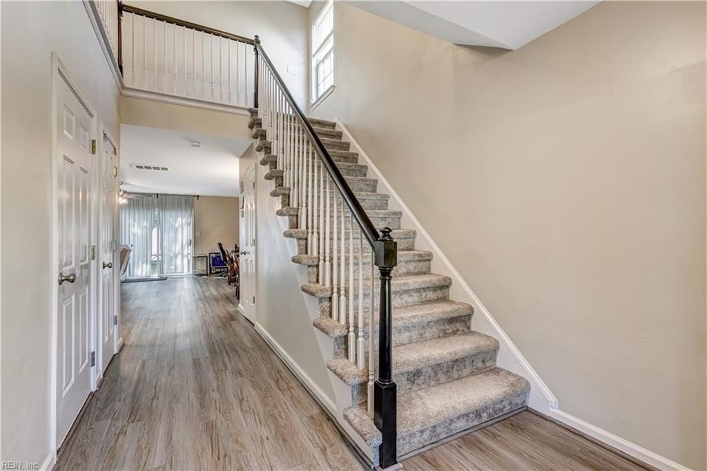 103 Mosel Ct - Photo 3 of 20