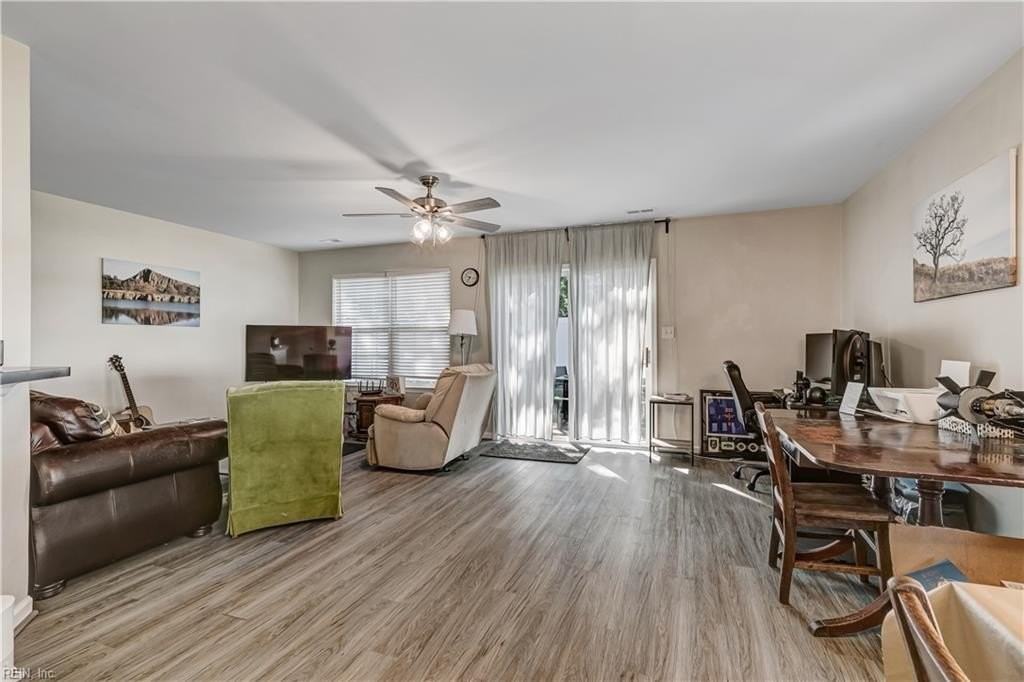 103 Mosel Ct - Photo 4 of 20