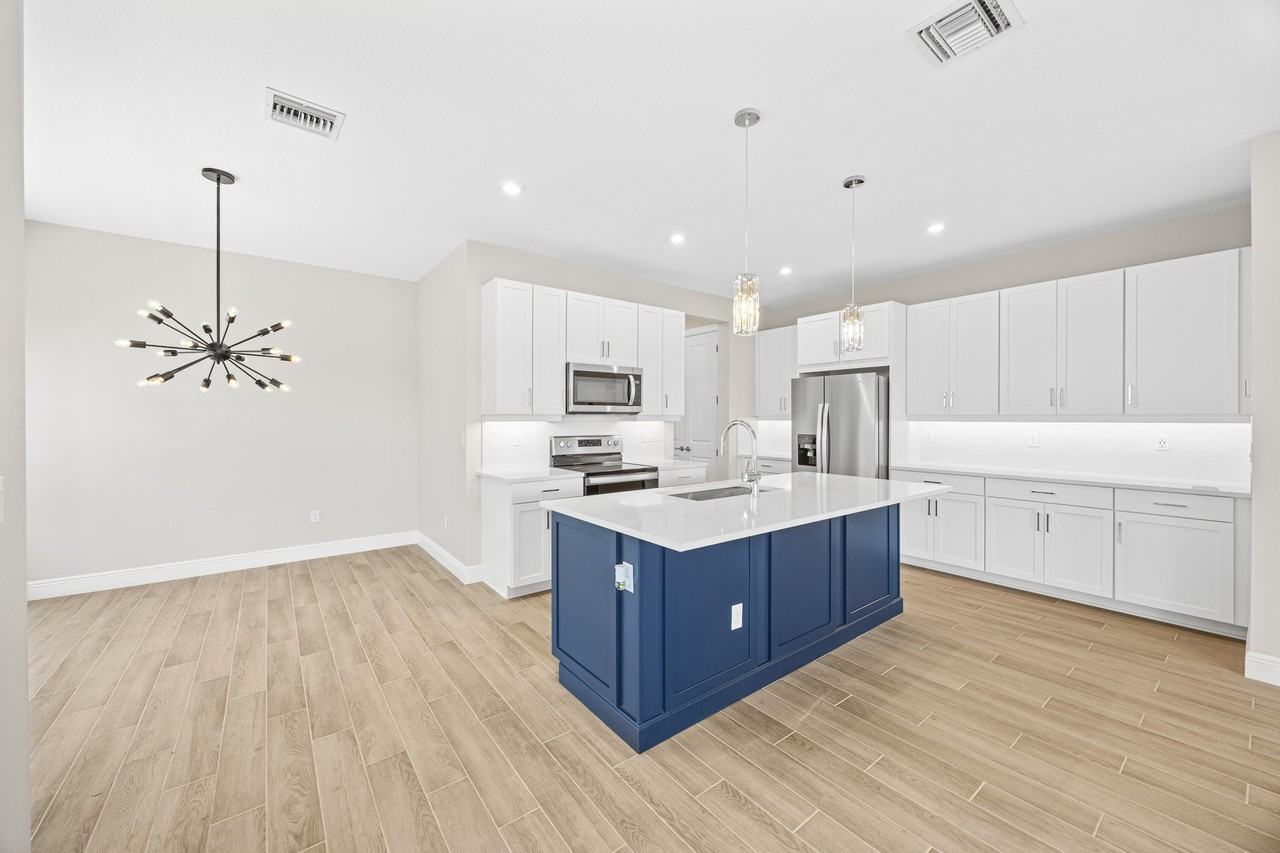 3542 Nw Solange Ct - Photo 3 of 43