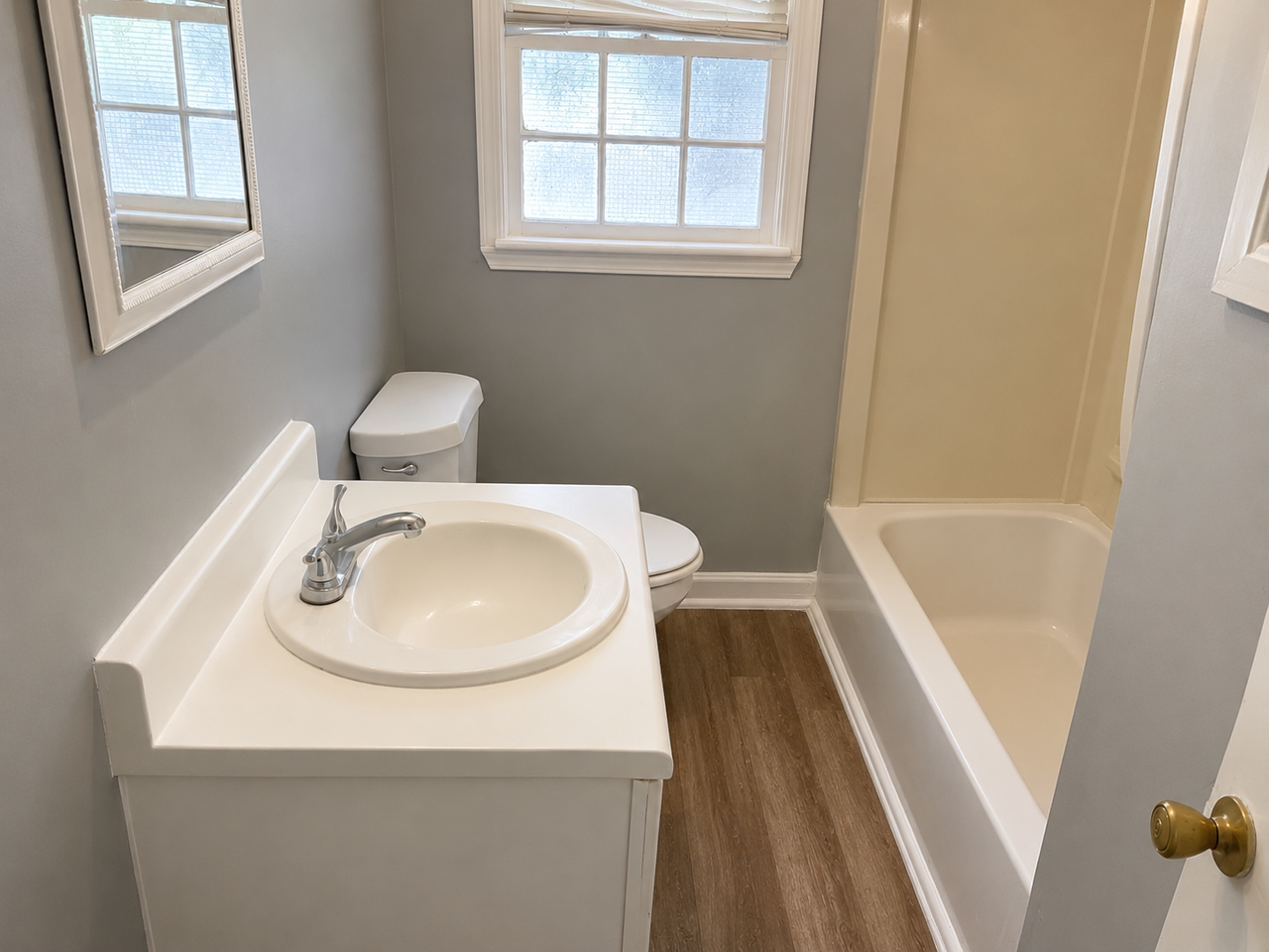 3811 Lyons St #1 - Photo 5 of 11