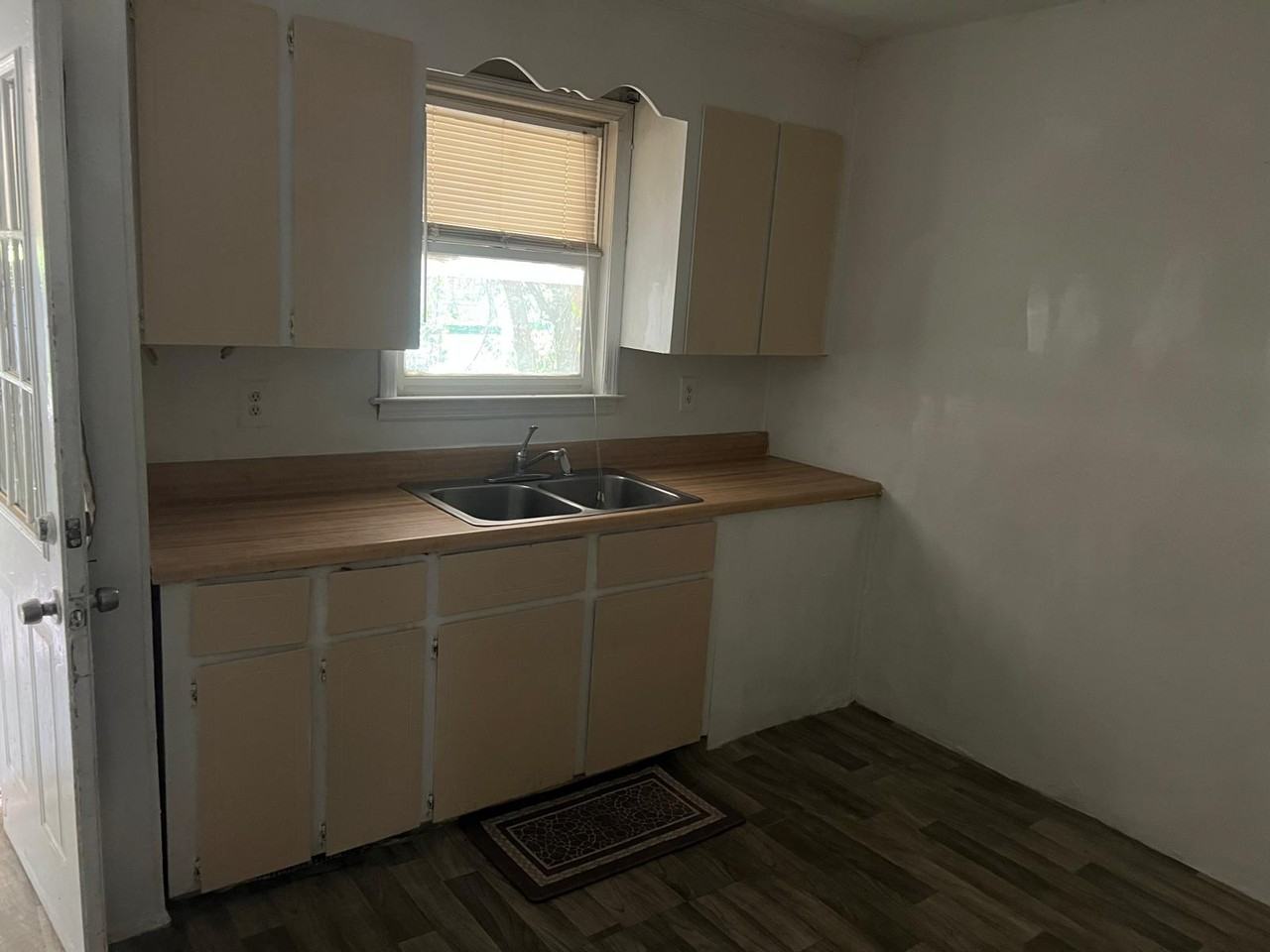 3828 Lyons St #1 - Photo 2 of 7