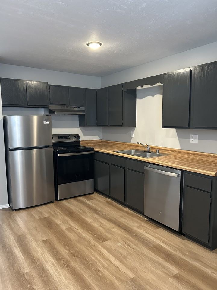 172 Brooke Lynn Dr #D - Photo 2 of 7