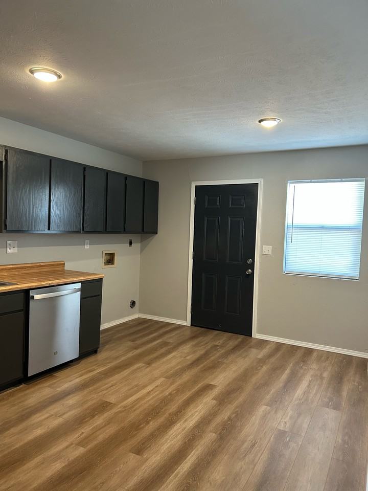 172 Brooke Lynn Dr #D - Photo 3 of 7