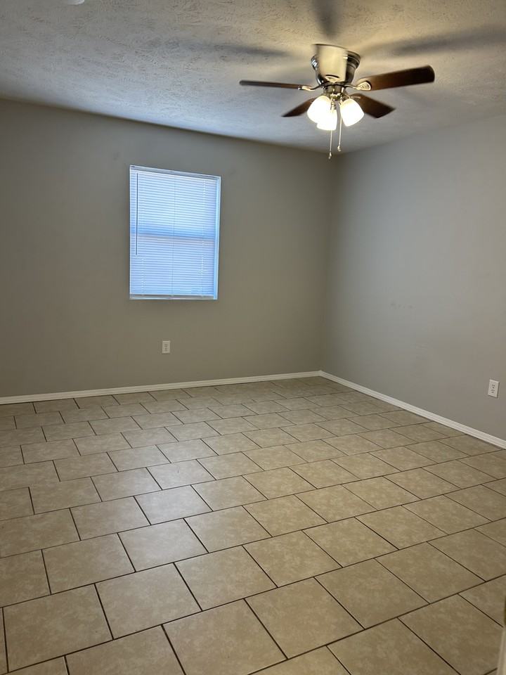 174 Brooke Lynn Dr #D - Photo 6 of 7