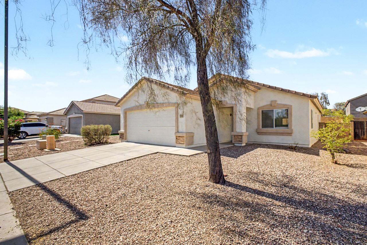 22820 W Papago St #1 - Photo 6 of 31