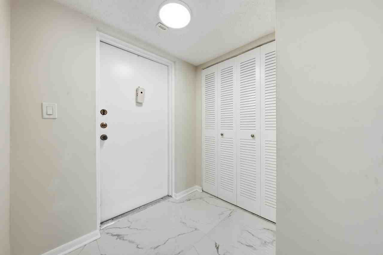 3000 Riverside Dr #201-1 - Photo 4 of 23
