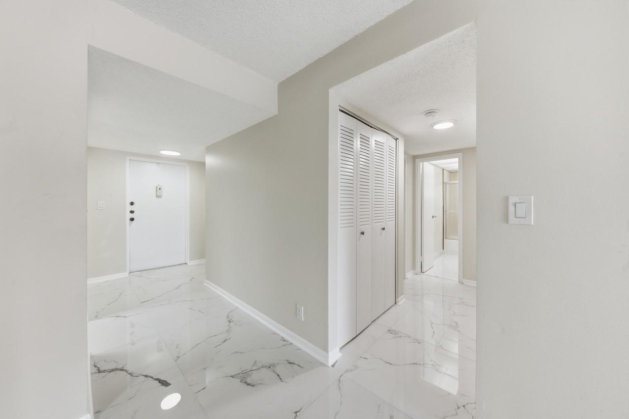 3000 Riverside Dr #201-1 - Photo 5 of 23