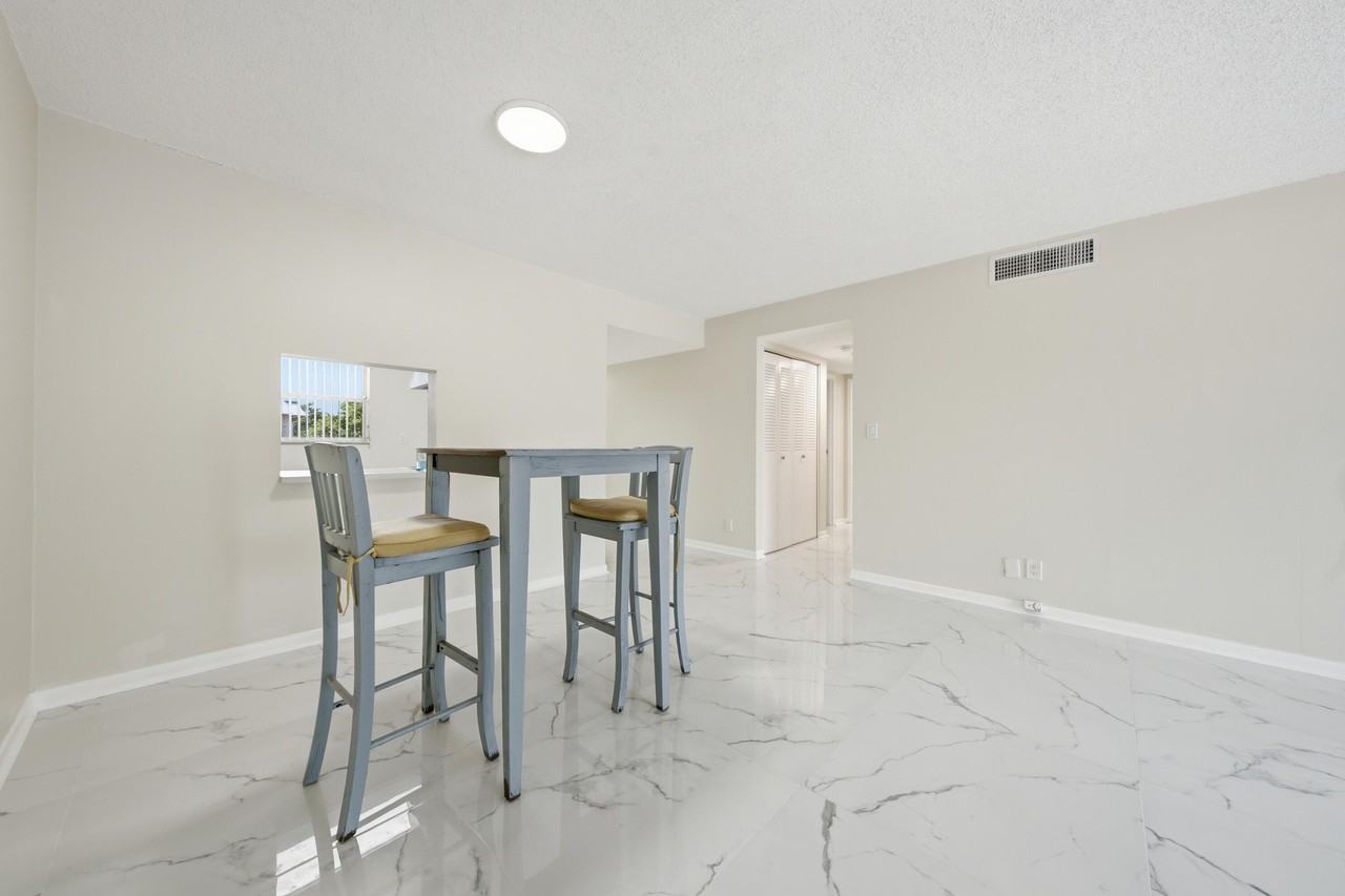 3000 Riverside Dr #201-1 - Photo 6 of 23