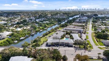 featured image of 510 Prosperity Farms Rd #4B
