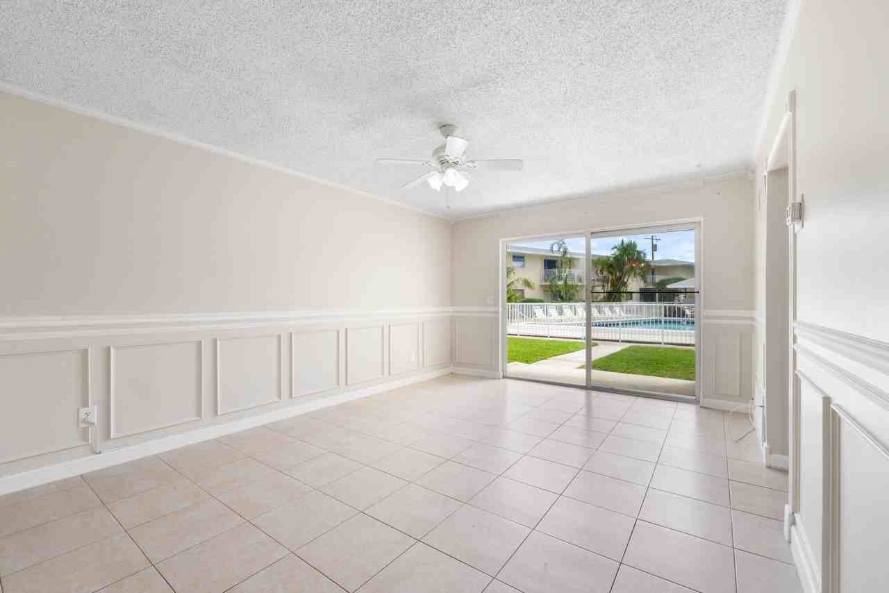 510 Prosperity Farms Rd #4B - Photo 4 of 35