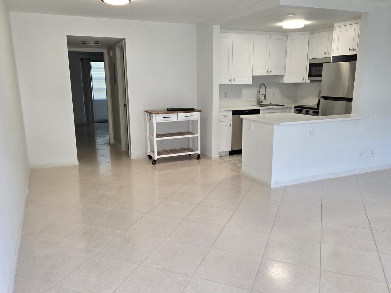 194 Newport L #194 - Photo 3 of 30