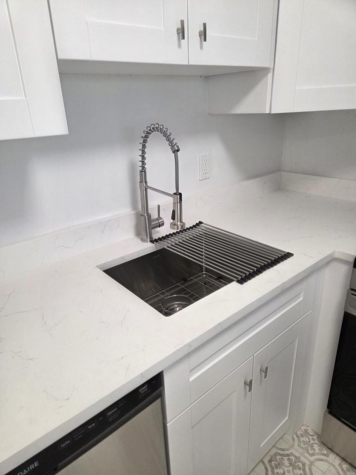 194 Newport L #194 - Photo 5 of 30