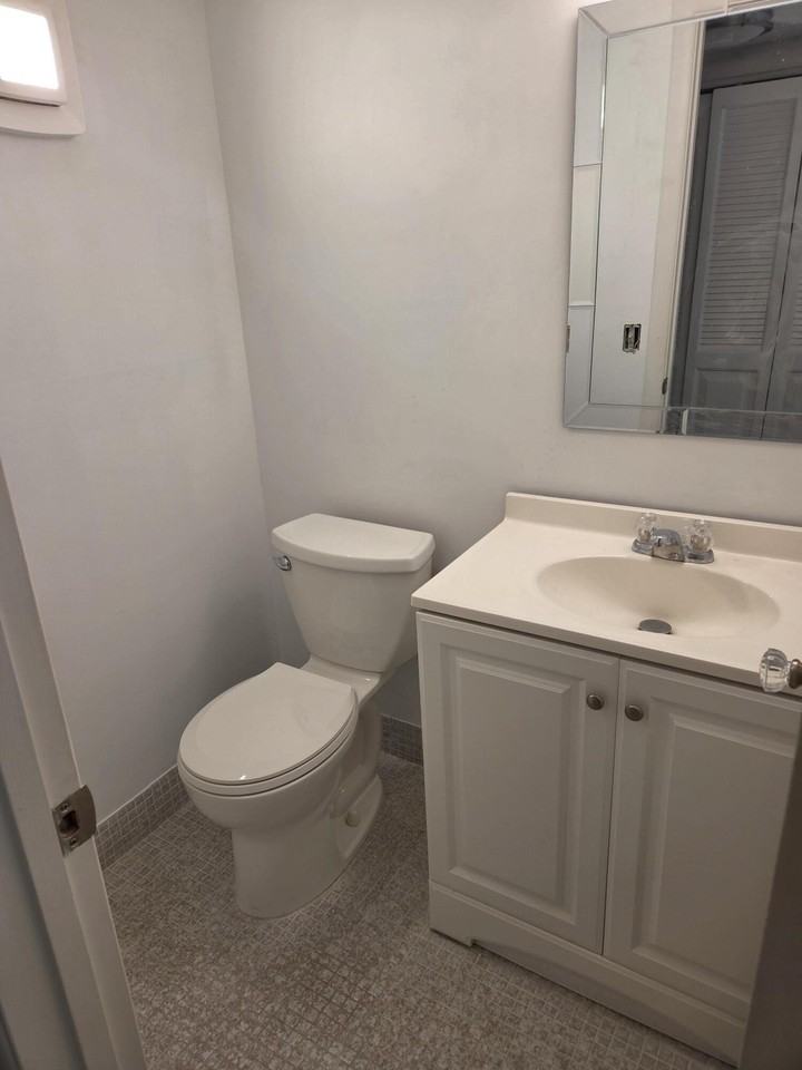 194 Newport L #194 - Photo 6 of 30