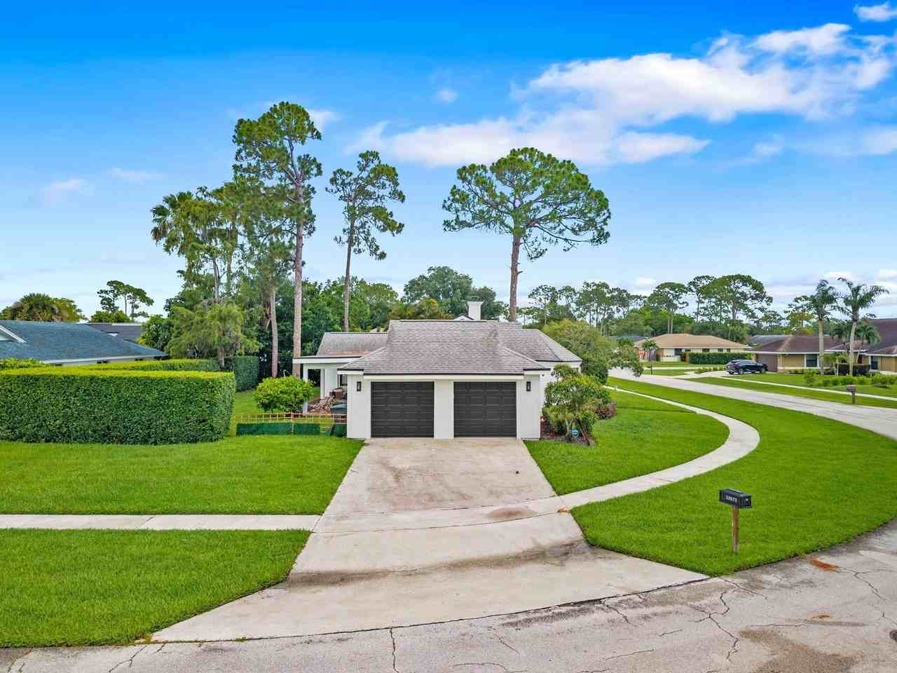 13571 Jonquil Pl - Photo 2 of 35