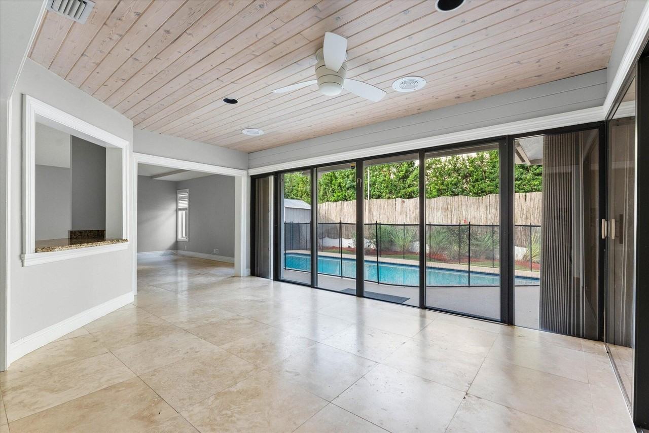 1598 Sw 5th Ave - Photo 7 of 36