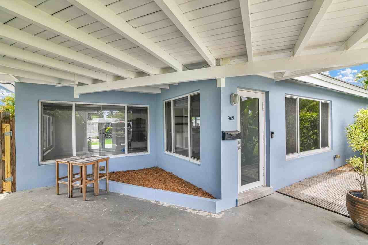 909 Se 16th Pl - Photo 2 of 30