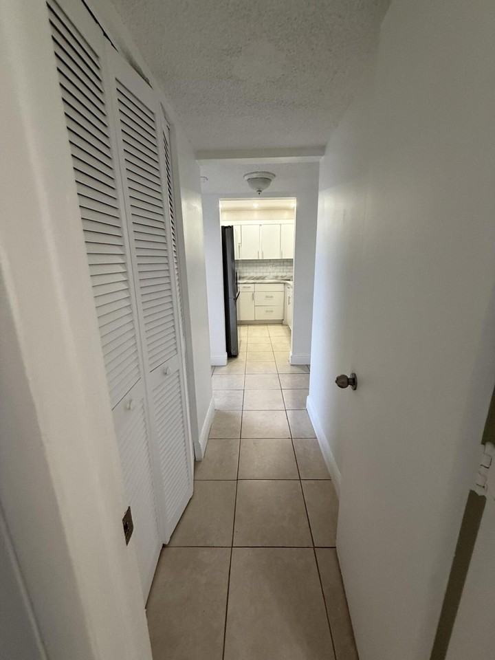 5750 Nw 64th Ave #106