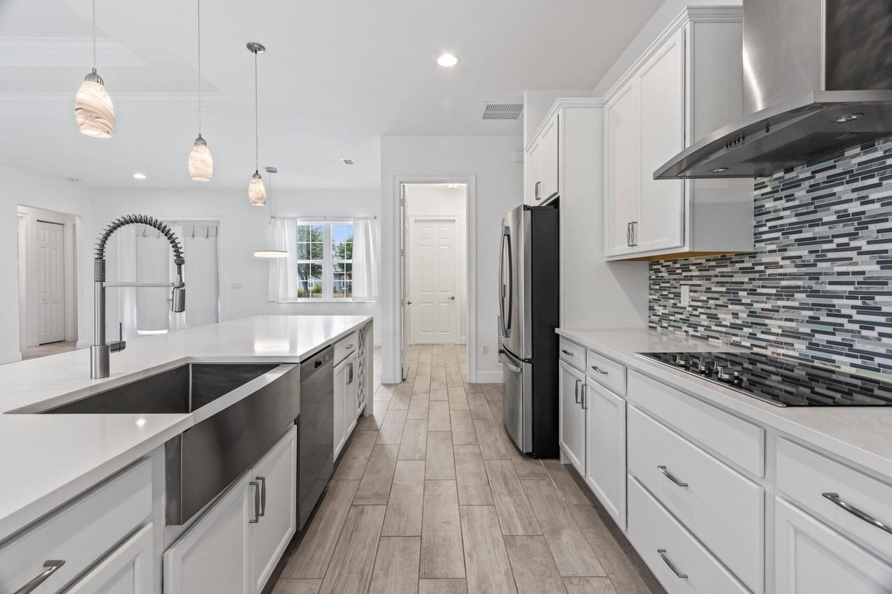 2865 Sw Seaside Rd - Photo 3 of 18