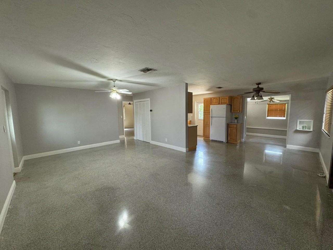 2624 Ne 8th Ct - Photo 4 of 20