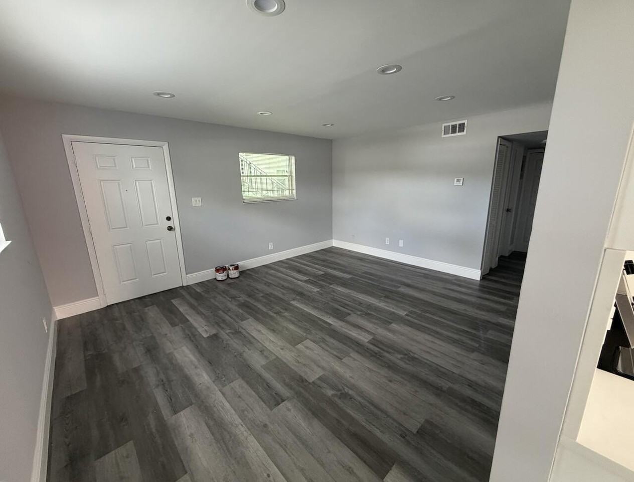 320 Sw 1st St #D4 - Photo 6 of 14