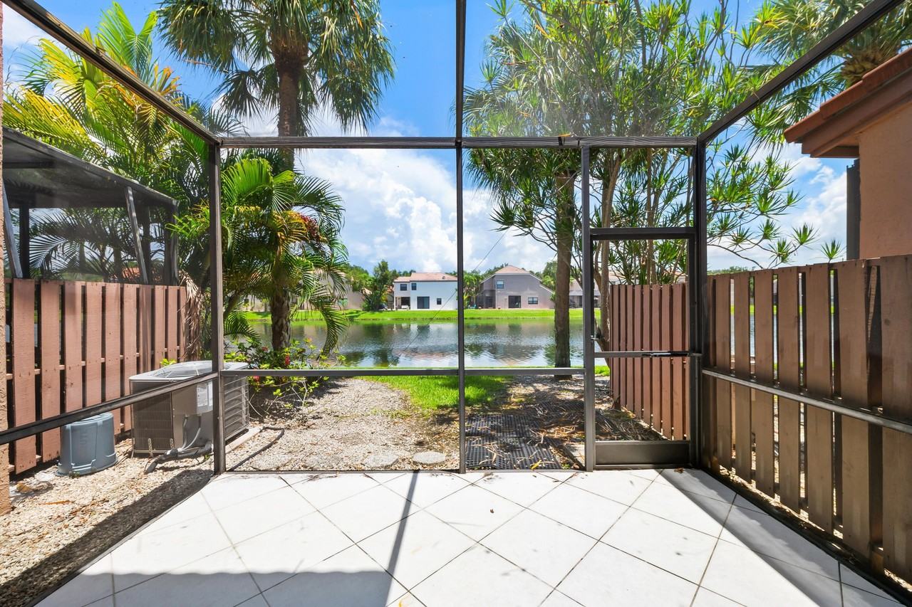 10691 Nw 14th St #257 - Photo 4 of 15