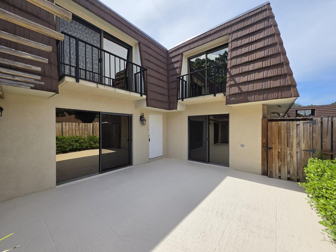 708 7th Ln - Photo 4 of 28
