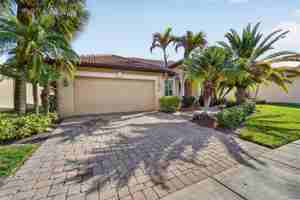 featured image of 854 Sw Saint Tropez Ct
