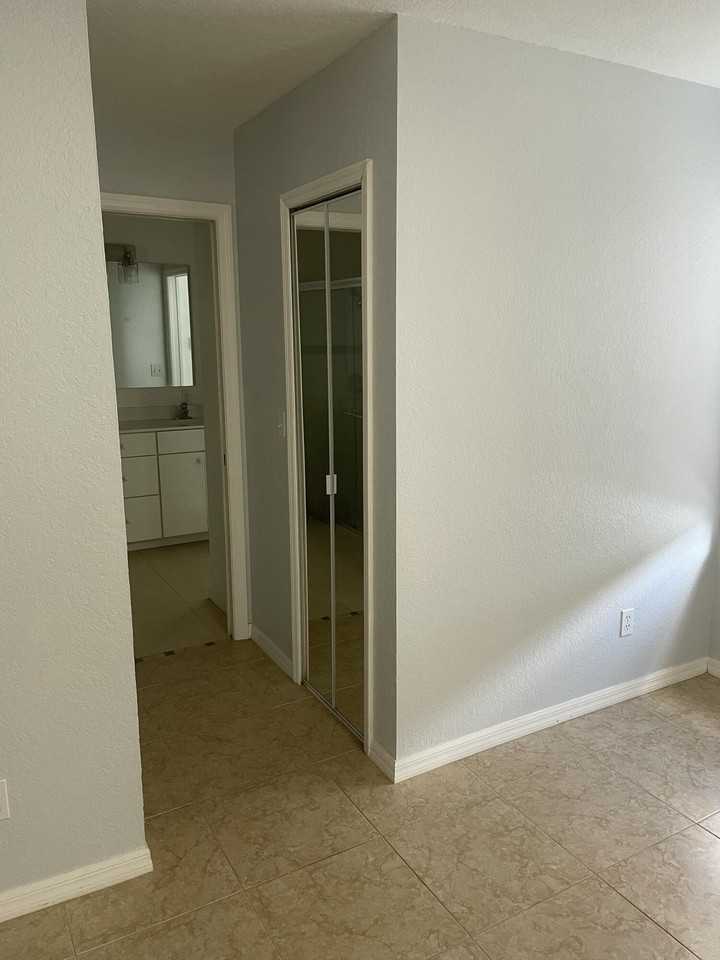 435 Sw Lakota Ave - Photo 6 of 11