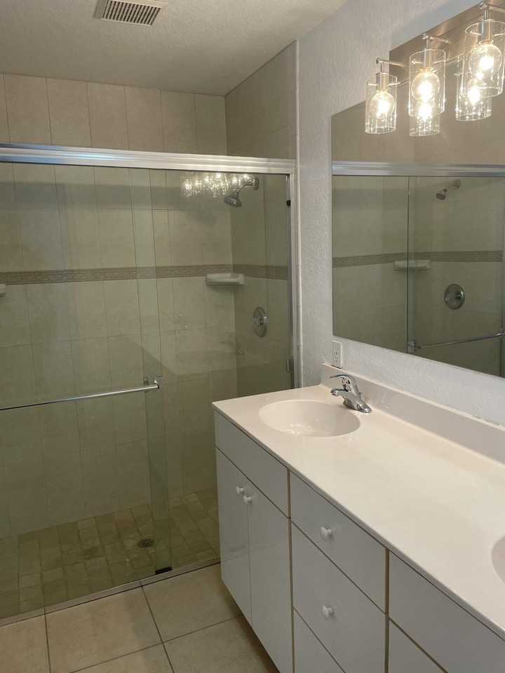 435 Sw Lakota Ave - Photo 7 of 11