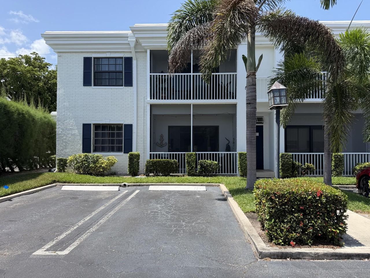 180 Cypress Club Dr #815 - Photo 3 of 50