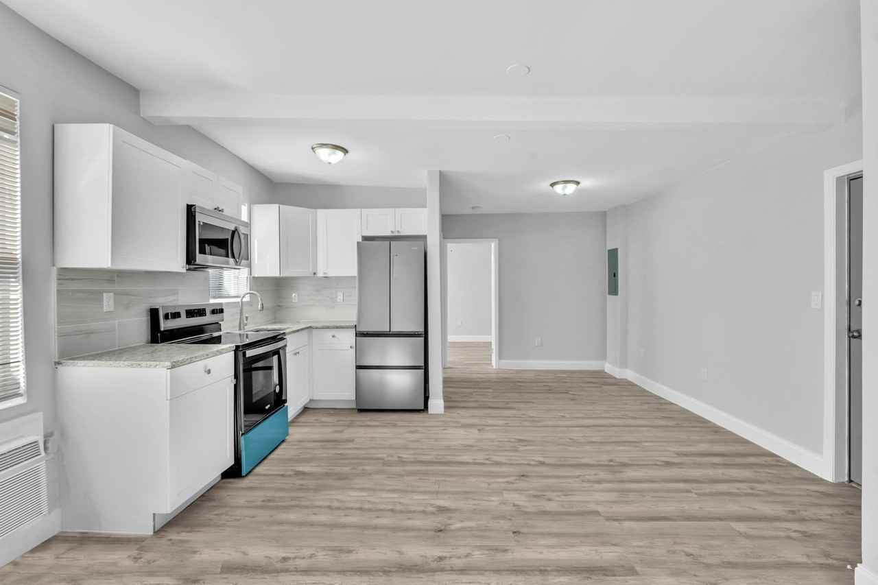 1142 Sw 4th St #10 - Photo 3 of 12