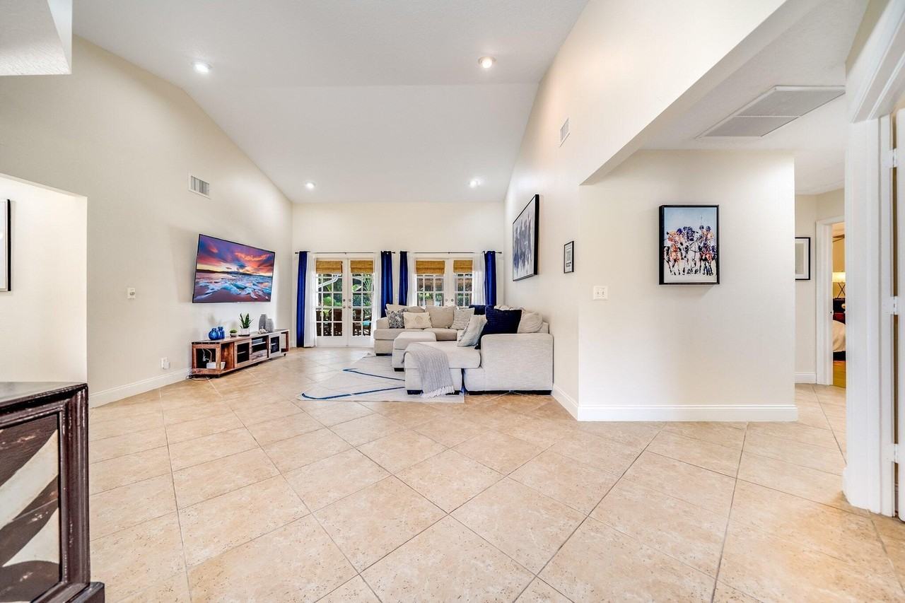 13659 Ishnala Cir - Photo 3 of 35