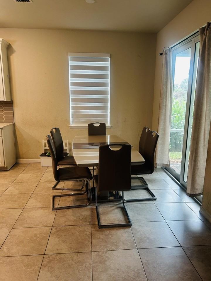 12318 Sw Myrtle Oak Dr - Photo 2 of 3