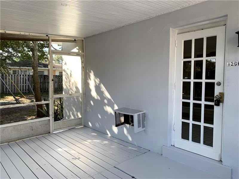 114 Nw 25th St #120B - Photo 2 of 8