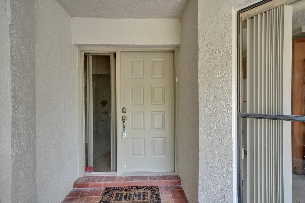 6371 Toulon Dr - Photo 3 of 32