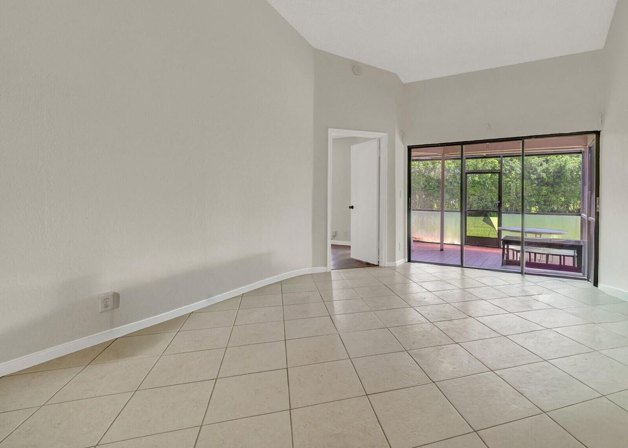 6371 Toulon Dr - Photo 7 of 32