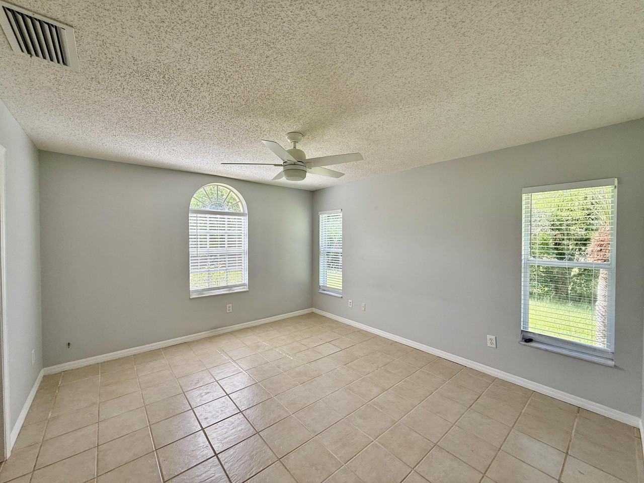 5707 Silver Oak Dr - Photo 6 of 28