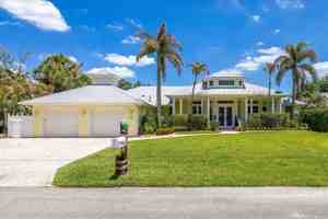 featured image of 851 Sw Pine Tree Ln