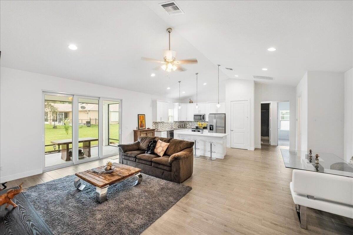 5362 Nw Akbar Ter - Photo 7 of 45