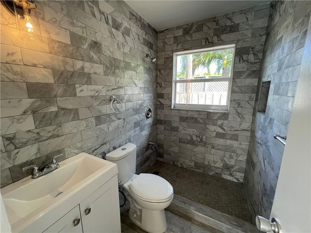 616 Ne 11th Ave - Photo 6 of 17