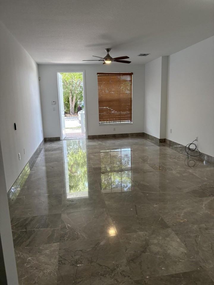 1344 Sw 2nd Ct #1344 - Photo 7 of 20