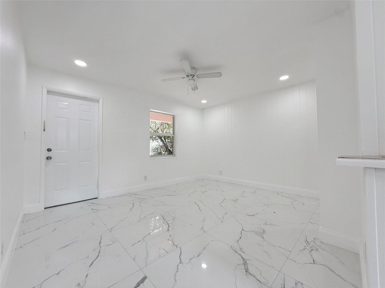 1850 Rodman St - Photo 2 of 12
